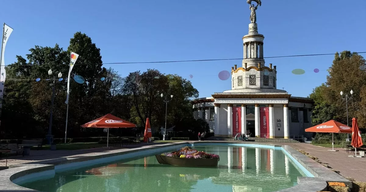 На ВДНГ після 10 років занедбаності відновили центральний басейн