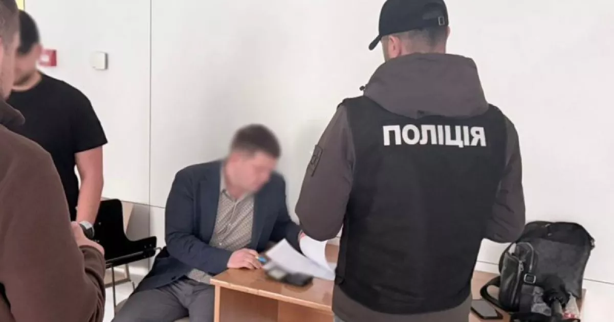 Керівнику апарату КМДА оголосили підозру за підробку документів для виїзду за кордон під час війни