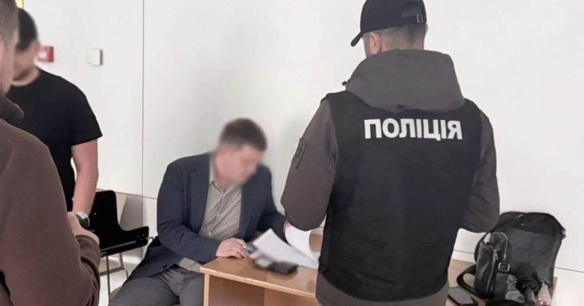 Поїздки за підробленими документами: чиновник КМДА незаконно відвідав Барселону і Флоренцію