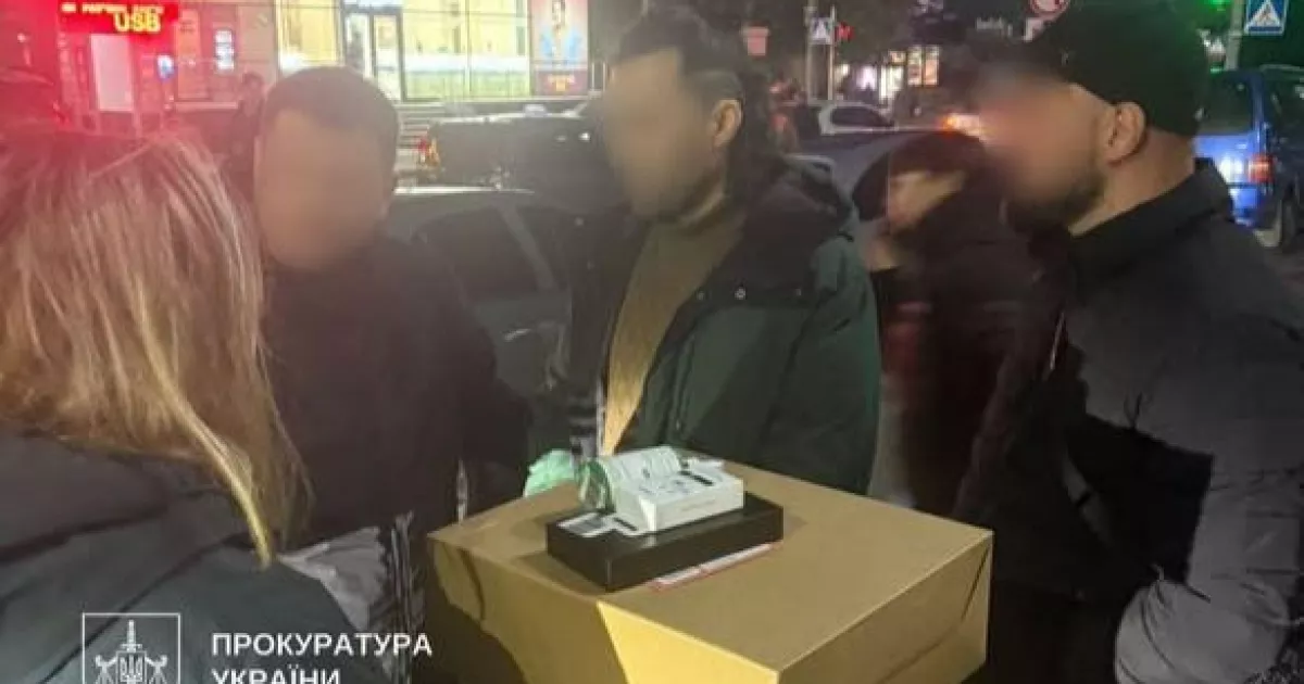 Водія «геліка», який жорстоко побив велосипедиста на Подолі, затримали за новою підозрою