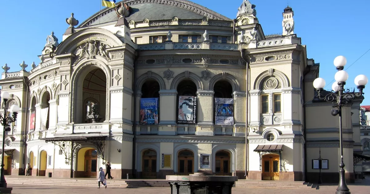 Жовтень у Національній опері: “Кармен”, “Тоска”, “Жізель” і довгоочікувані “Казки Гофмана”