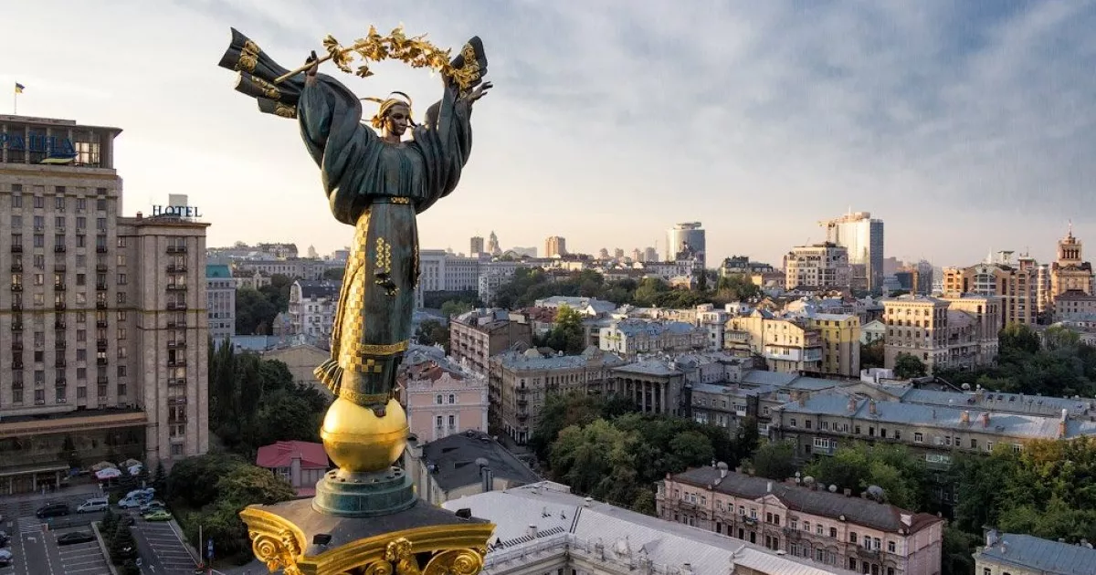 Майдан Незалежності: пів сотні родин нагадали про своїх полонених захисників