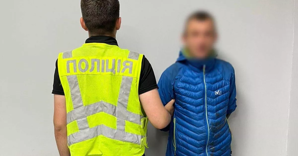 Попросив телефон і втік: у Києві рецидивіста засудили до семи років в’язниці
