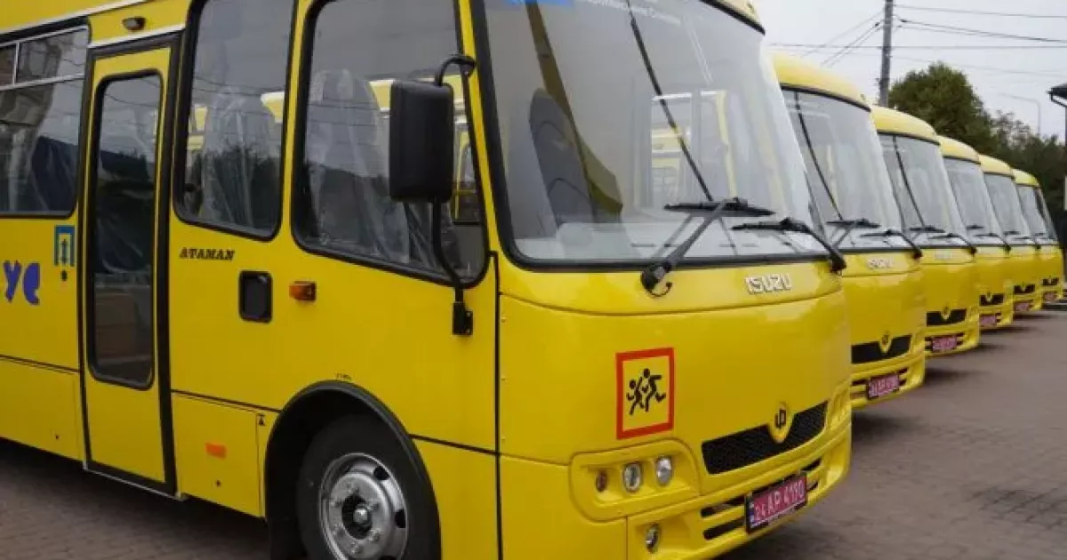 На Київщині громади отримали нові шкільні автобуси — серед них і Гостомельська