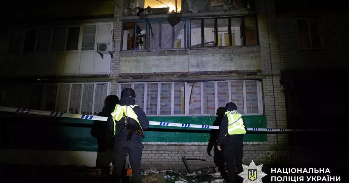 Правоохоронці з’ясували: у квартирі на Зодчих вибухнув невідомий пристрій, а не газ