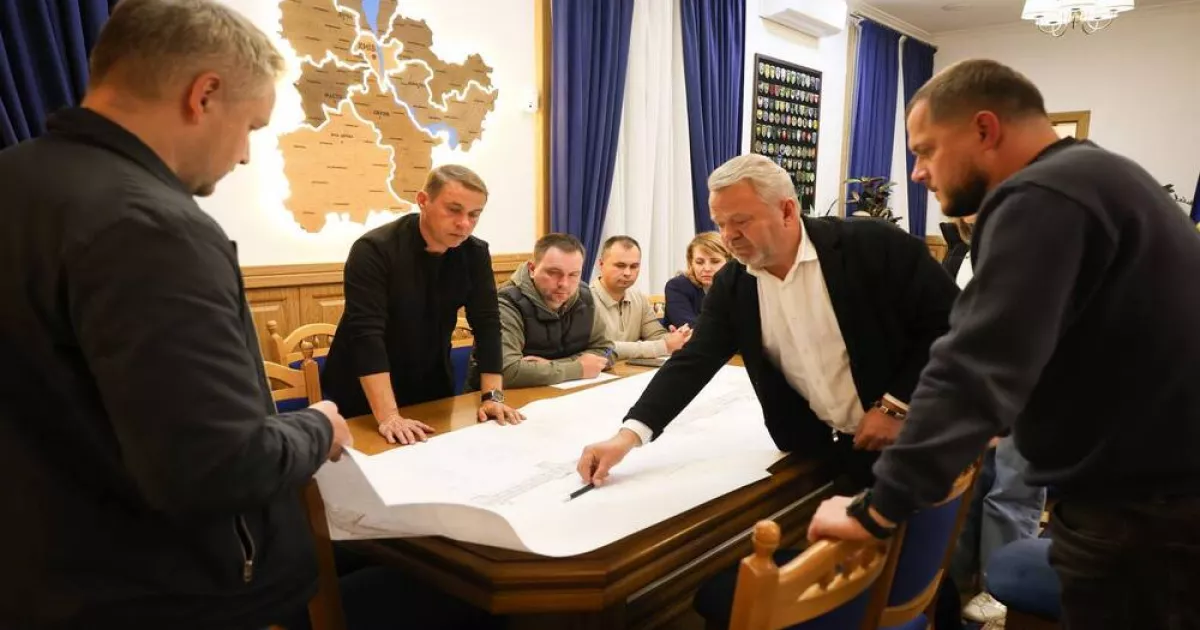 У Бучі відкрили першу безбар’єрну вулицю: простір для всіх без винятку