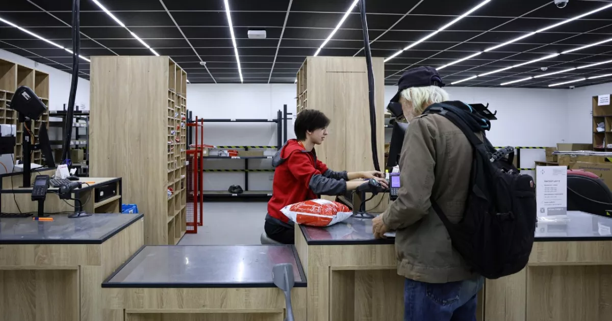 «Нова пошта» попереджає про затримки: через нічну атаку рф частина терміналів не працювала