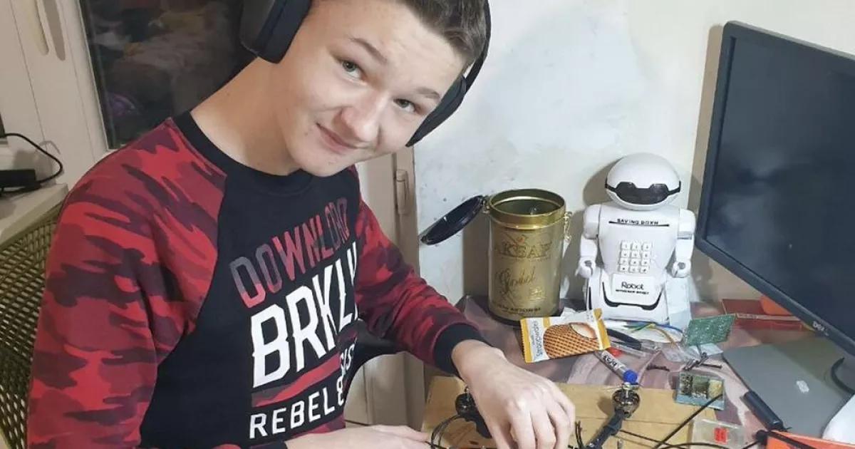 Шістнадцятирічний винахідник з Києва тренує нейромережу для боротьби з FPV-атаками