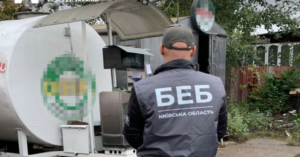 У Білій Церкві викрили нелегальну АЗС: вилучено понад 12 тисяч літрів пального