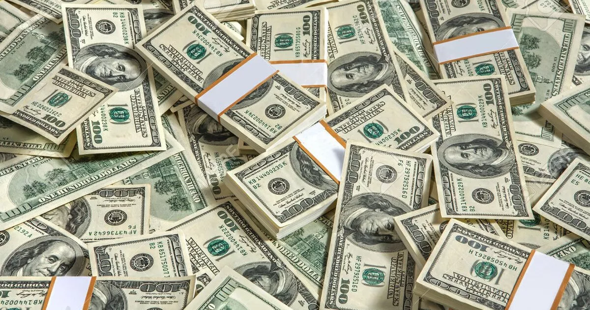 Продали чуже — заробили мільйони: у Києві зловили групу шахраїв