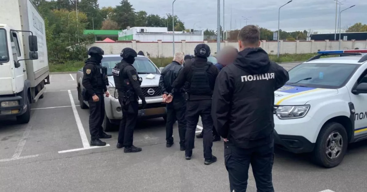 Хабар за дрони: керівника громадської організації спіймали під час отримання 31 тисячі доларів