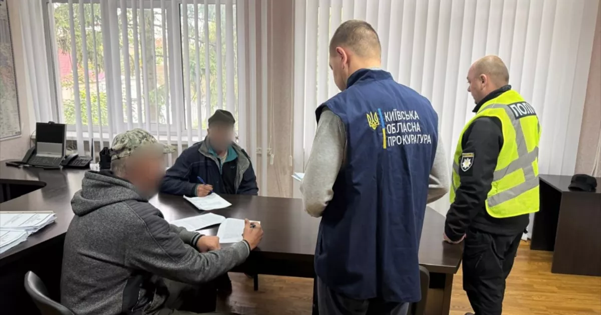 На човні без GPS і з 17 сітками: у Чорнобилі впіймали браконьєрів із уловом на мільйони