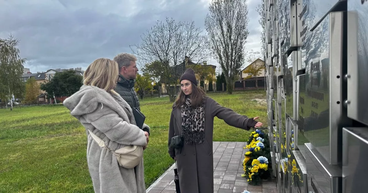 Польська делегація вшанувала пам’ять жертв російської окупації в Бучі
