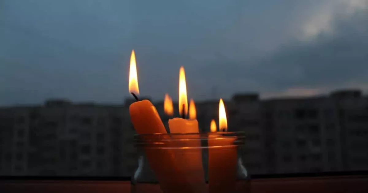 Російська атака знеструмила Славутич: енергетики працюють над відновленням електропостачання