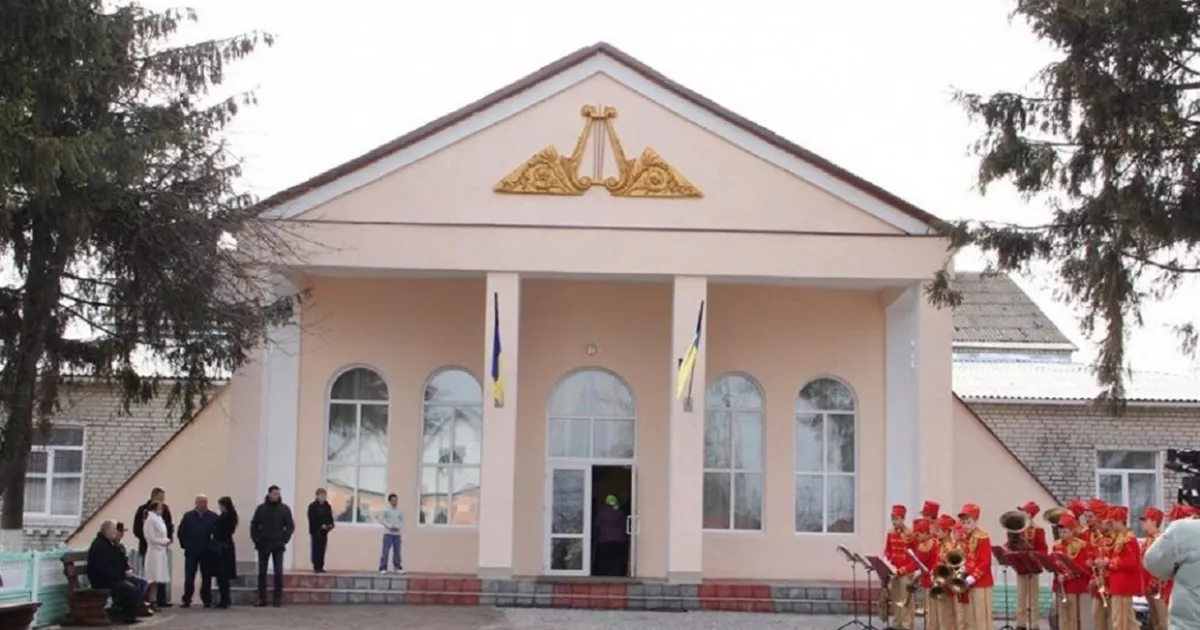 Культурне оновлення: у Калинівці модернізують Будинок культури за кошти громади