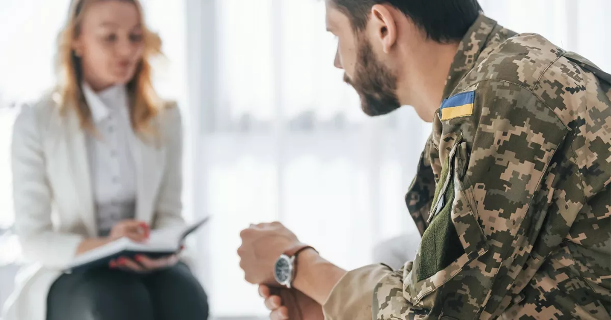 Ветеран — ветеранам: як працює гаряча лінія психологічної підтримки для захисників