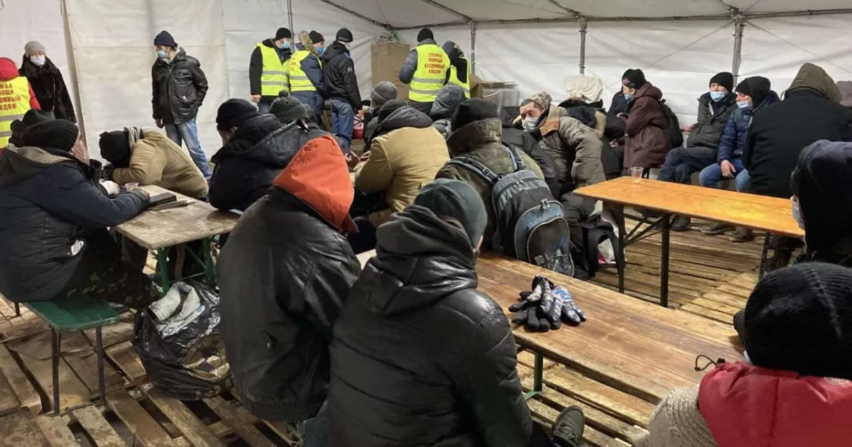 Киянам, які постраждали від атаки, надають допомогу у спеціально створених штабах — адреси та телефони