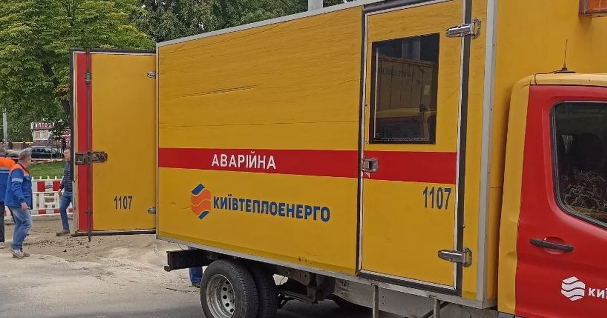 «Київтеплоенерго» відновлює подачу гарячої води після пошкоджень унаслідок обстрілів