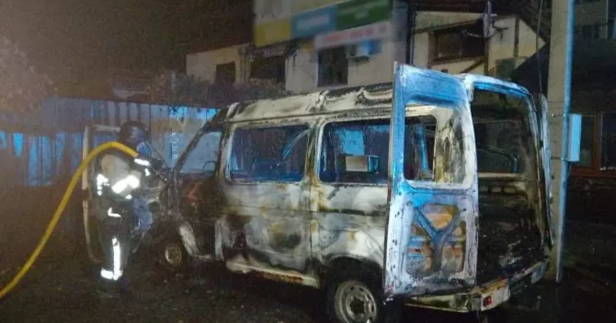Підпал заради забави: на Київщині п’яний чоловік знищив автомобіль