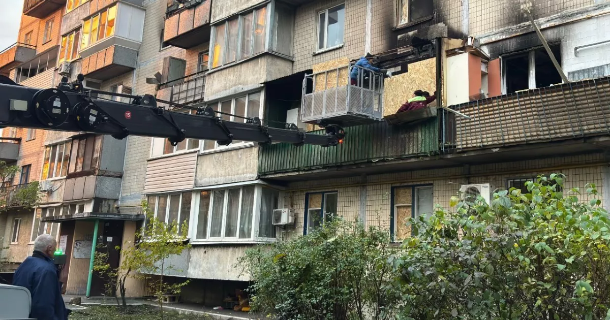Біль, попіл і надія: як живе Деснянський район після російського удару по житлових будинках