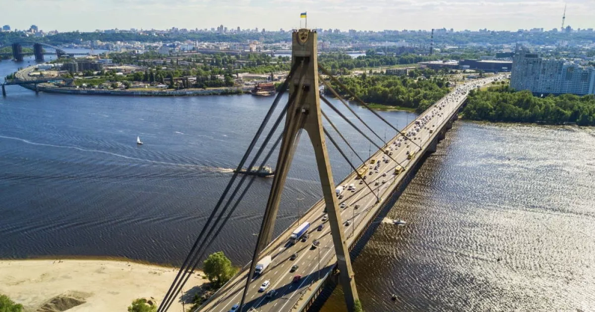 У Києві обмежать рух на Північному мосту: водіям радять шукати об’їзди