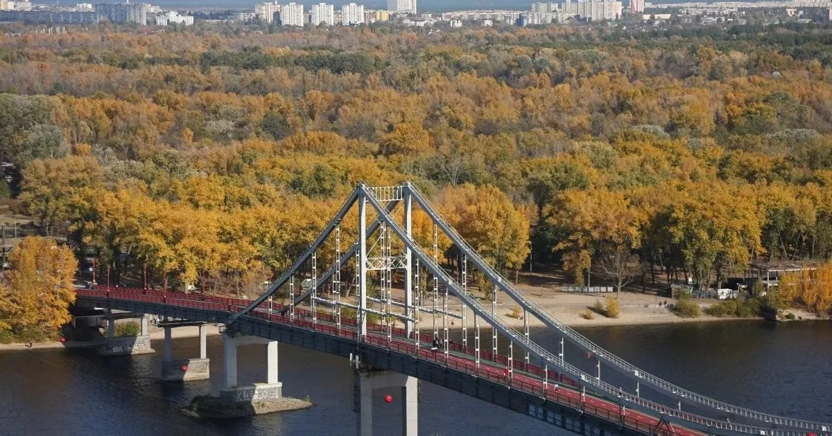 Київ зустріне п’ятницю прохолодою та мінливою хмарністю