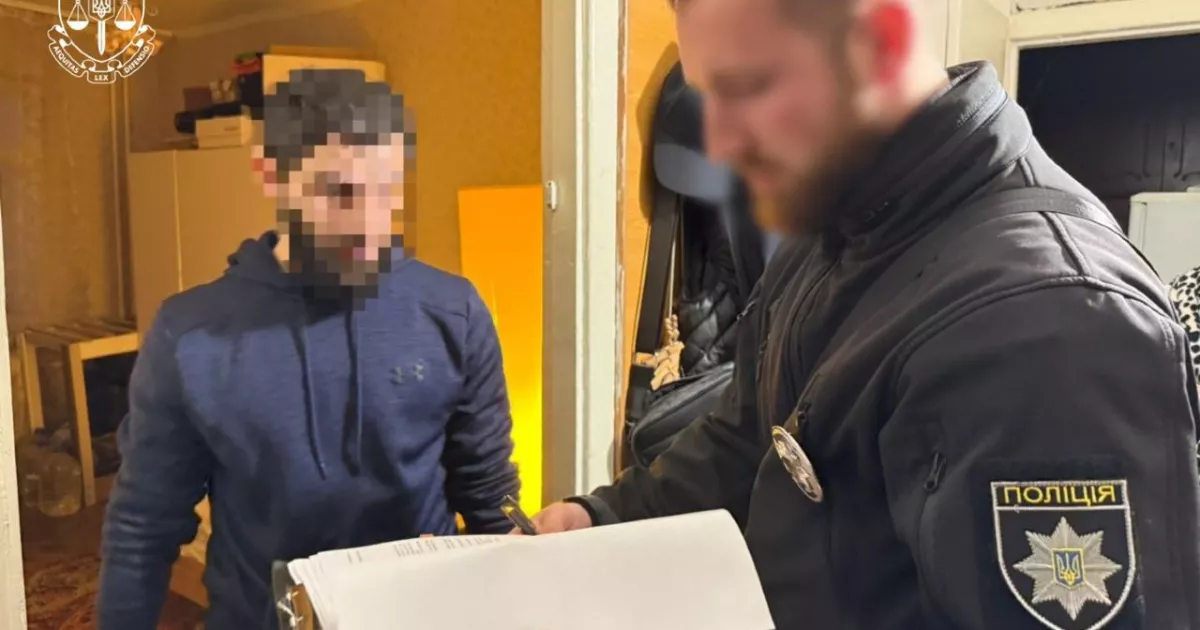 На Київщині викрили підпільне виробництво “брендової” кави, локшини та соусів: фальсифікат продавали як Nestlé, Jacobs і «Мівіну»