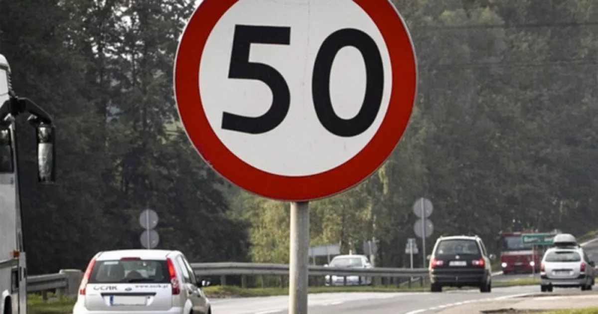 У Києві “мінус 80”: на ключових трасах столиці знизили швидкість до 50 км/год — камери вже фіксують порушення