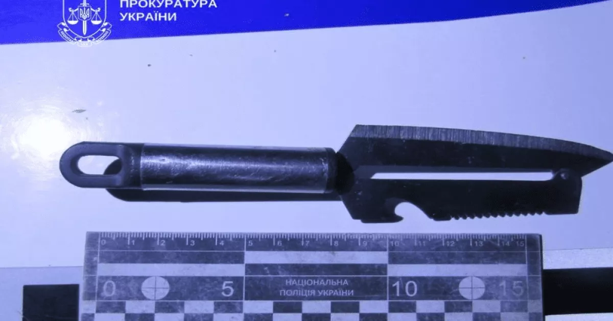 Пограбували пораненого воїна в лікарні: у Києві затримали двох нападників