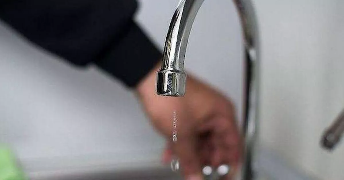 Без води з ранку: сотні мешканців Бучі зіткнулися з аварійним відключенням