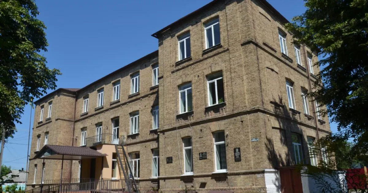 В Димері контролюватимуть реконструкцію ліцею за 2,6 млн: завершення робіт — у 2026 році