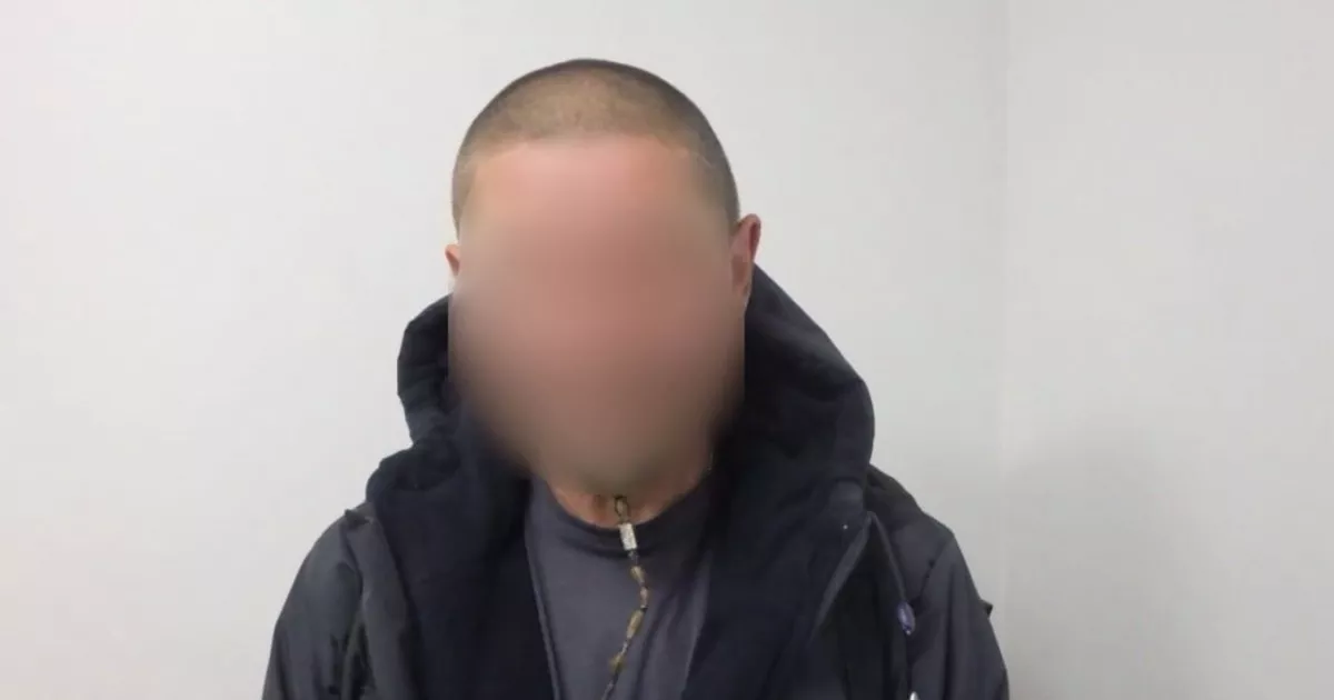 На Київщині грабіжник напав на перехожого з ножем: суд відправив його під варту