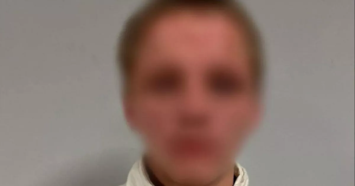 У Славутичі юнак побив і пограбував знайомого біля торгового центру