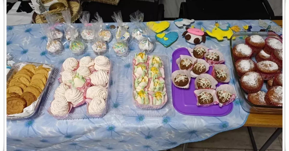 У Славутичі відзначили День працівників культури солодким ярмарком і благодійним концертом