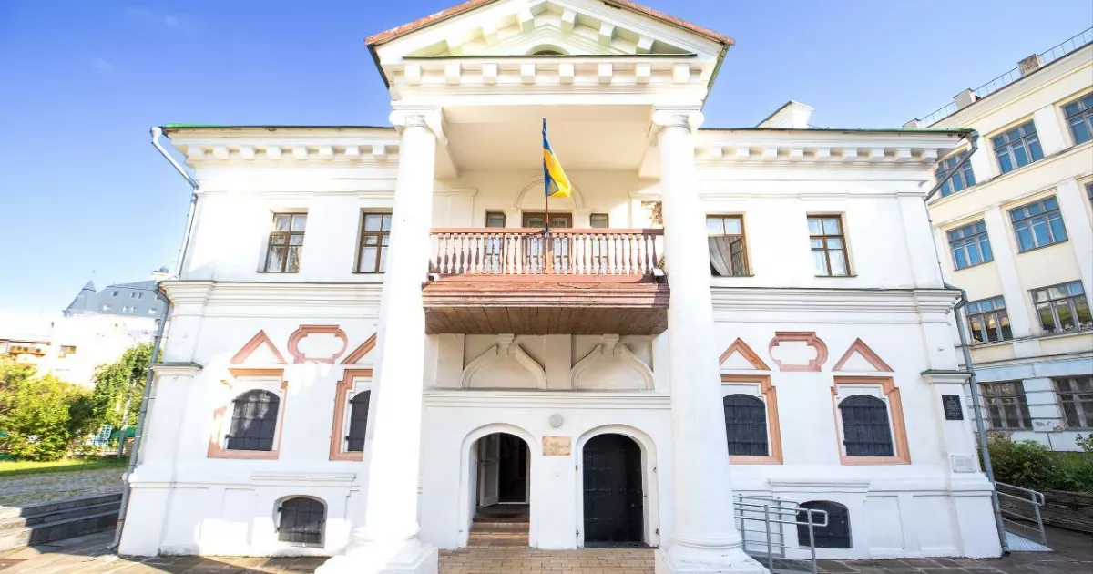 У Києві на Подолі знову відкрився Музей Гетьманства після ракетного удару