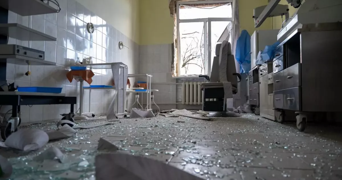 У Києві пошкоджено інститут отоларингології та діагностичний центр після масованої атаки рф