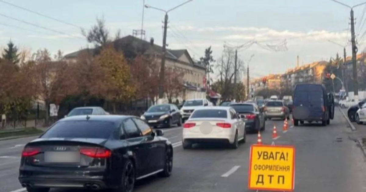 У Борисполі авто збило пішохода, який переходив дорогу в неналежному місці