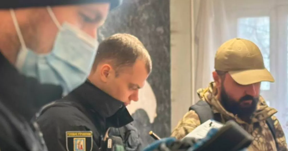 Смертельний конфлікт у квартирі: у Києві чоловік до смерті побив свою подругу