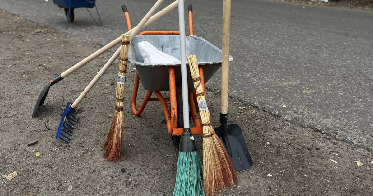 Осінній місячник благоустрою в Києві: містяни провели майже 1 800 толок і очистили тисячі фасадів