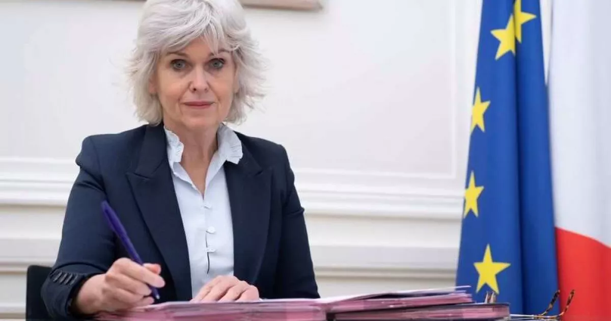 Французька омбудсменка Ізабель Ром у Бучі: сльози, солідарність і обіцянка підтримки України
