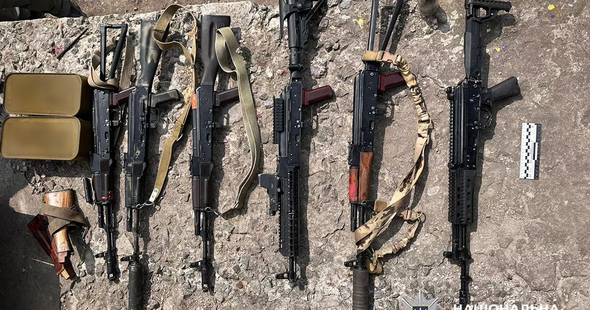 Арсенал у приватному будинку: на Київщині затримали чоловіка з ракетним комплексом і 9,6 тис. набоїв