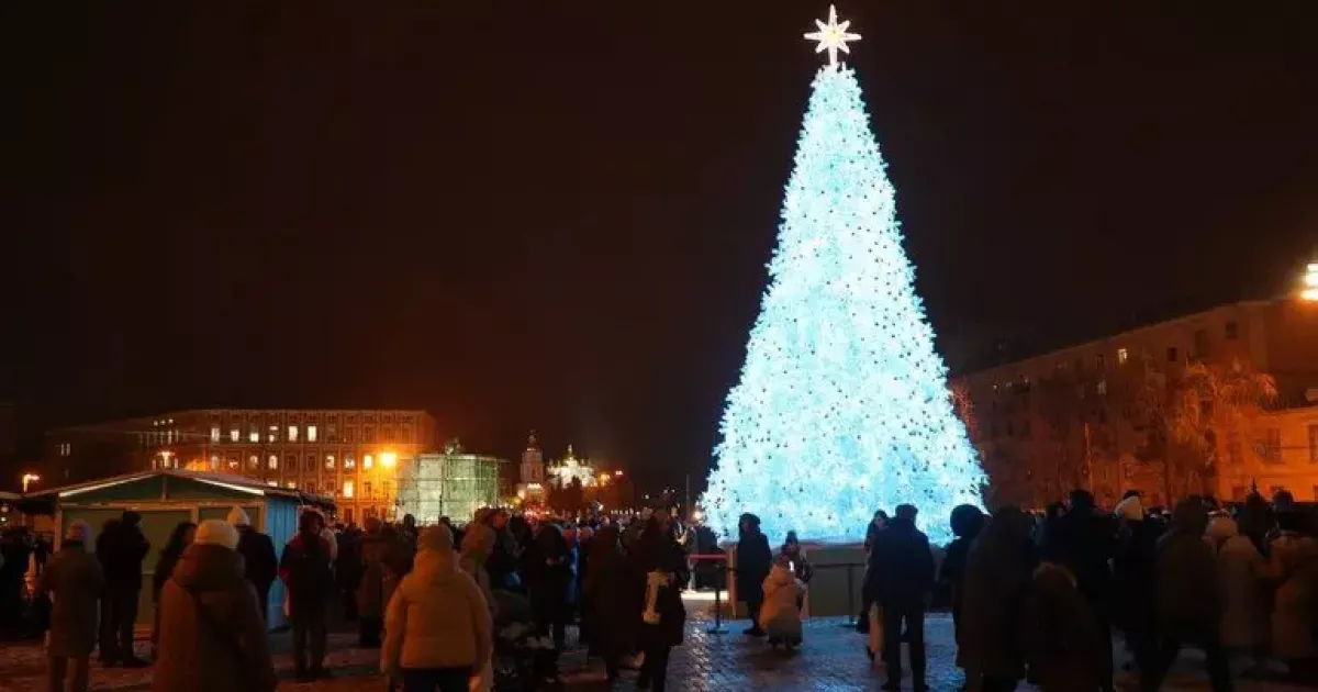 Головна ялинка країни на Софійській площі: святкова локація — за кошти меценатів