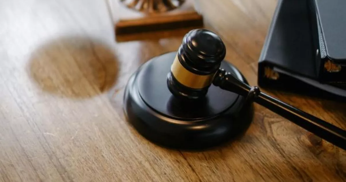 Підпал за гроші: у столиці чоловік нищив авто військових і сів на 5 років 3 місяці