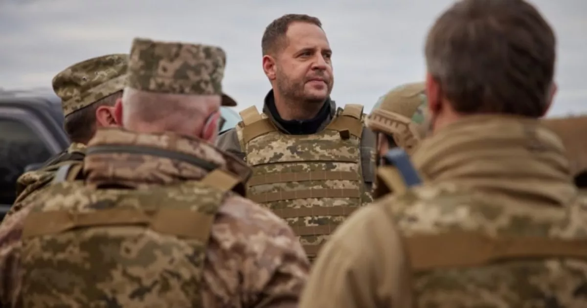 Єрмак після обшуків у Києві: «Не хочу створювати проблеми Зеленському — їду на фронт»