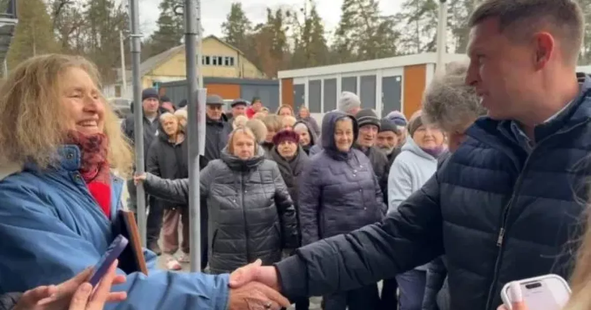 Швейцарське подружжя вже вчетверте приїхало до Ірпеня: допомагають тим, хто втратив дім