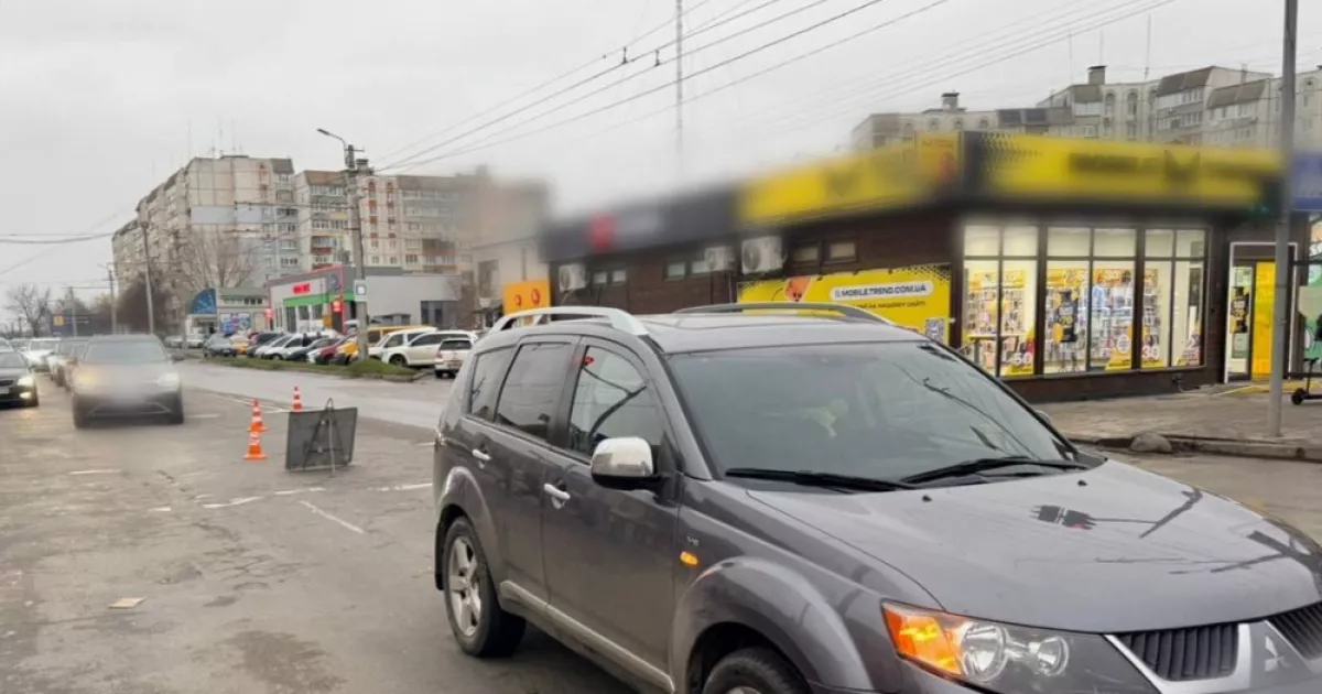 На Київщині водій Mitsubishi проїхав на червоне та збив п’ятьох пішоходів