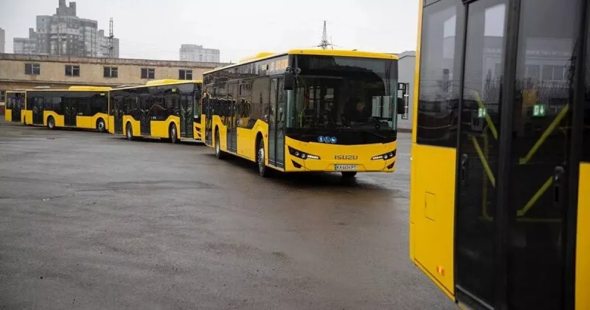 У Києві на маршрути виїхали ще 20 нових автобусів від Anadolu Isuzu