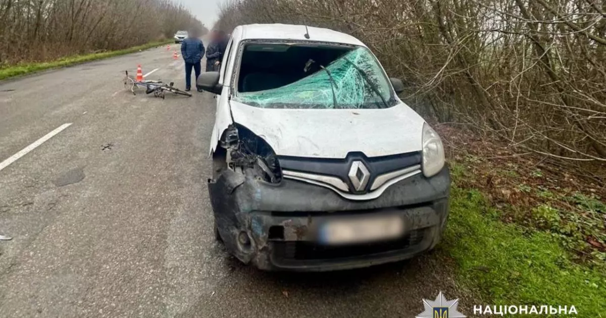 Смертельна ДТП на Київщині: Renault наїхав на велосипедиста, жертві було 63 роки
