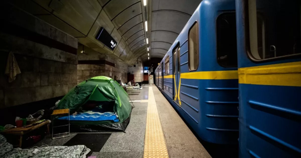 Київський метрополітен пояснив правила укриття: як поводитись до і після запуску поїздів