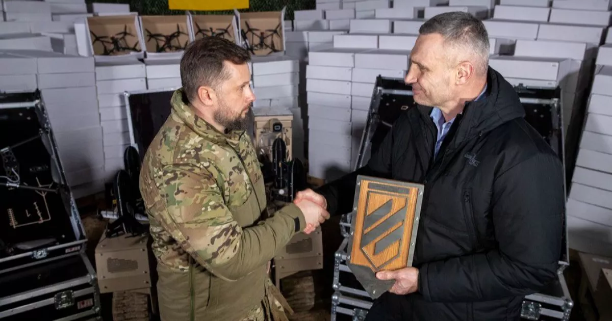 Київ посилив армію: 10 тис. FPV-дронів, “Mavic”, бомбери та роботи — Кличко про нову поставку